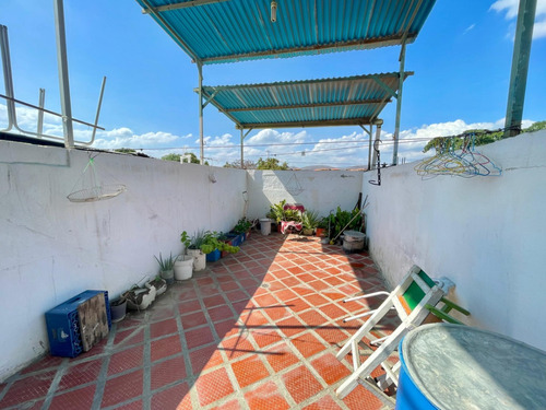 Casa En Venta En El Oeste De Barquisimeto Cod: 25-16698 Jpg
