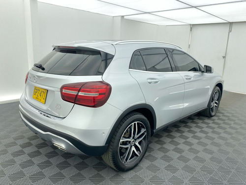 Imagen 11 de 25 de Mercedes Benz Gla 200 2020