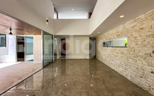 Casa En Venta En Mérida En Privada El Origen, Xcanatún