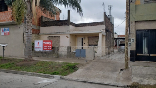 Imagen 1 de 14 de Oportunidad!!!! Vivienda Multifamiliar De 3 Casas En Muy Buena Zona Y Excelente Ubicación Se Venden Totalmente Amobladas