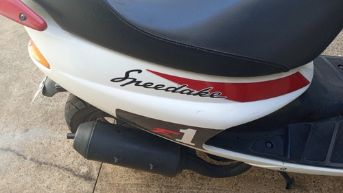 Imagem 8 de 12 de Scooter Peugeot Speedake F1 2t 50cc