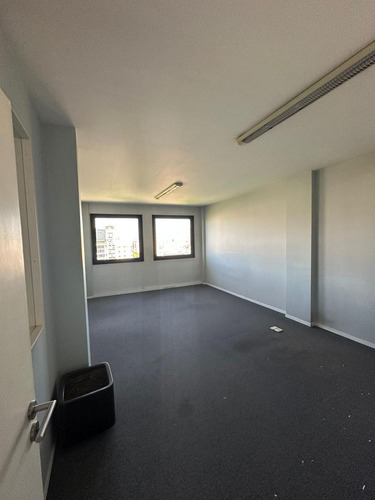 Oficina En Alquiler - Monserrat, Zona Uade - 129 M2