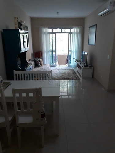 Imagem 2 de 15 de Apartamento A Venda No Bairro Carvoeira Em Florianopolis - V-79275