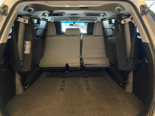 Toyota Hilux SW4 2.7 SR 7 LUGARES 4X2 16V FLEX 4P AUTOMÁTICO