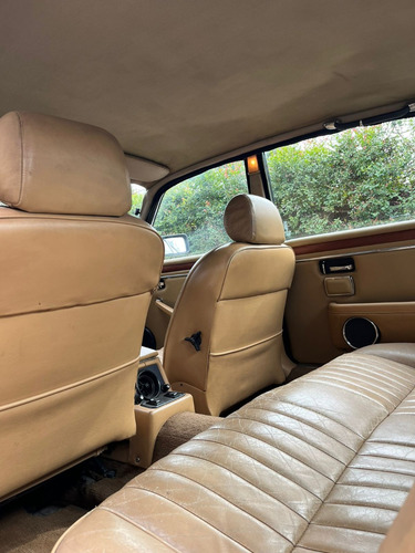 Jaguar Xj6