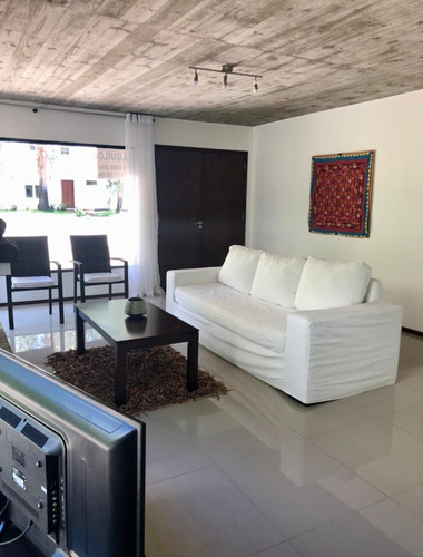 Imagen 2 de 14 de Casa En Alquiler Solanas