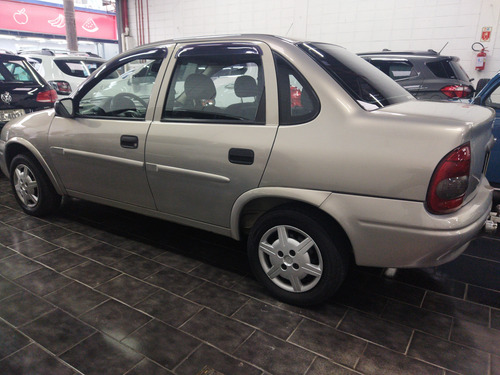 Chevrolet Corsa Classic 1.6 Super 4p AUTOMÁTICO