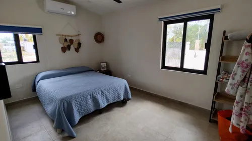 Casa En Venta Merida, Playa Chabihau De 1 Planta Frente Al Mar, Entrega Inmediata.