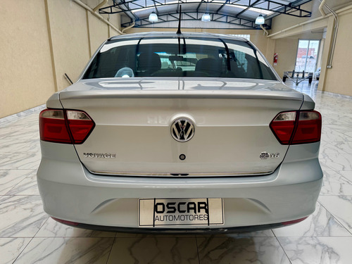 Volkswagen Voyage 1.6 Highline 101cv
