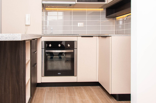Edificio Av. Almte. Blanco Encalada (1 Est. 1 Bod.) Vista S