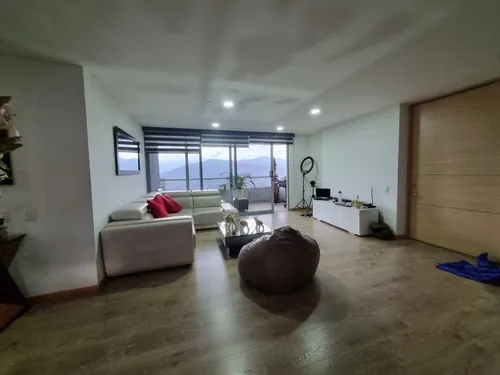 Apartamento En Venta En Loma De Las Brujas. Cod V12407