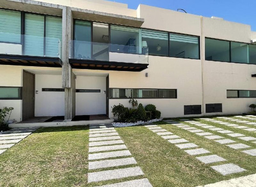 Casa En Venta A Una Cuadra De Metepec, En San Mateo Atenco