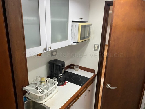 Imagen 8 de 15 de Ga 22-13054 Oficina En Alquiler En Prados Del Este, Distrito Metropolitano