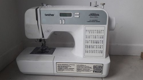 Máquina de coser recta Brother Project Runway Limited Edition CE-5000 portable