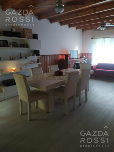 Imagen 6 de 19 de Casa - Adrogue