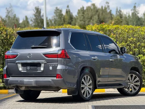 Lexus LX 5.7 570
