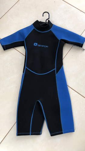  Wetsuits Semi Nuevos  Para Niños. Estado Nuevo