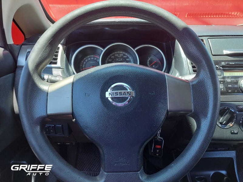 Imagem 7 de 14 de Nissan Tiida Hatch S 1.8 16v-mt 4p 2012