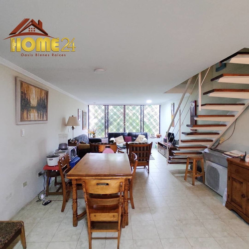 Imagen 4 de 14 de Apartamento Duplex. Res. Doral Beach.