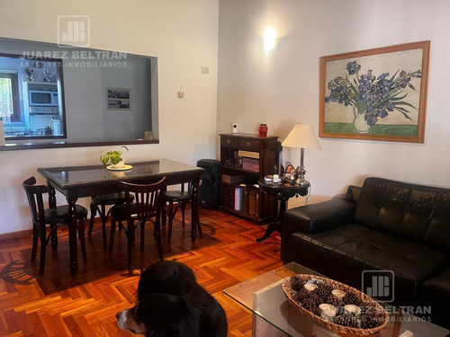 Venta - Casa De 3 Dormitorios Con Cochera Y Pileta - Guayaquil 1010 - Villa Allende