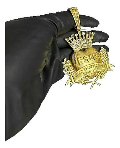 Pingente  De Ouro Tojoia18k Pingente Jesus É O Dono Cravejado G - Banhado A Ouro 18k Com 6mm De Diâmetro Ouro