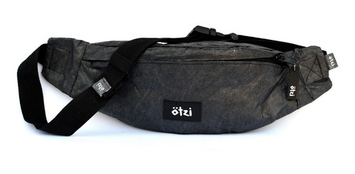 Riñonera/cangurera Ötzi. Black Tyvek. Eco Friendly.