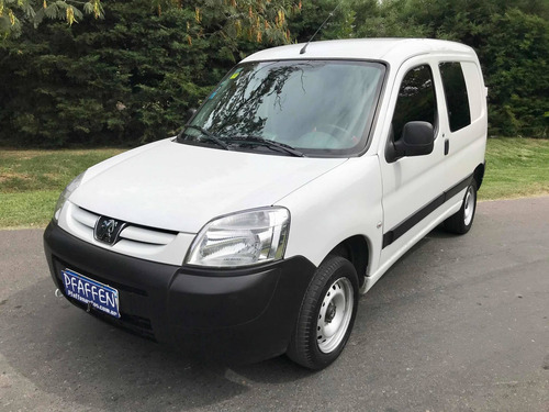 Peugeot Partner 1.4 Furgon Vidriado 5as 2016 G Pfaffen Autos