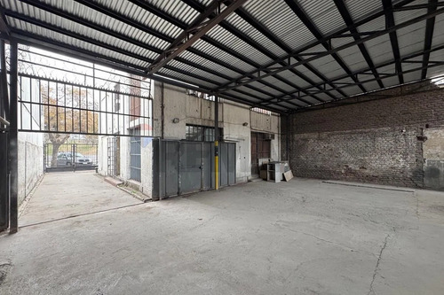 Arriendo Oficina Con Galpón Viel/autop Central