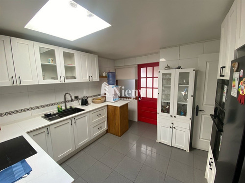 Casa Un Piso 5d 3b En Condominio, Venta San Juan Machalí