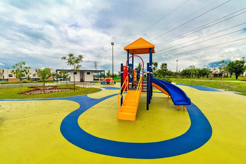 Imagen 29 de 30 de Casa A Estrenar Con Mesas De Ping Pong Y Juegos Infantiles