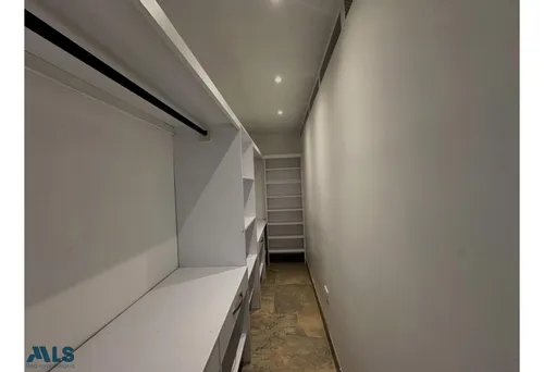 Apartamento En Lalinde Con Generosa Terraza(mls#256169)