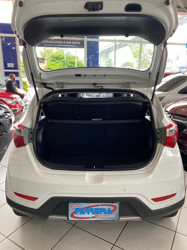 Imagem 6 de 15 de Hyundai Hb20x 1.6 16v Premium 2015