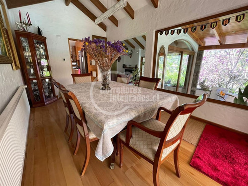 Linda Casa En Venta De 5 D En Cond. Refugios Del Arrayán