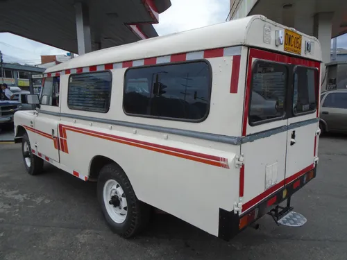 Land Rover Santana 2.4 Extra largo