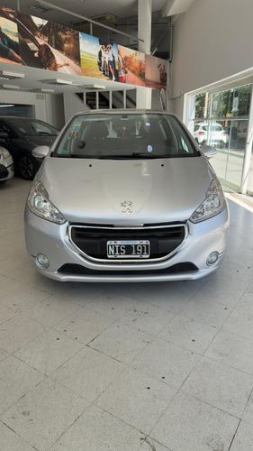 Peugeot 208 1.5 Allure Touchscreen