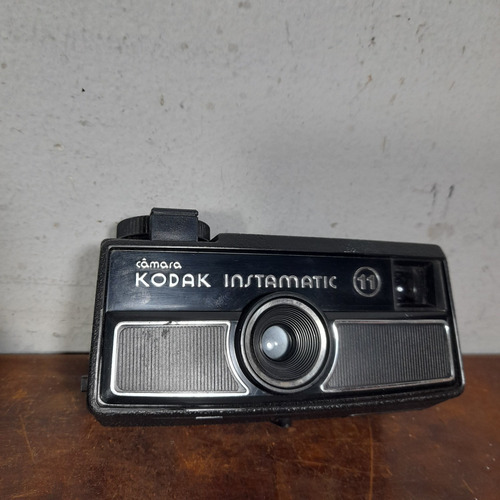 Imagem 2 de 10 de Câmera Fotográfica Kodak Instamatic 11 Funcionando Antiga