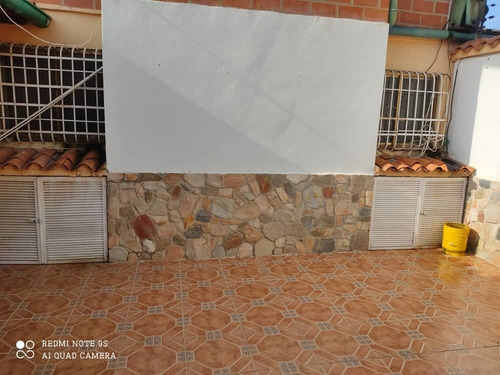 Imagen 3 de 12 de Apartamento En Venta Laguna De Turmero / 04265330106
