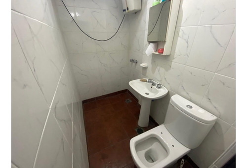Imagen 10 de 14 de Deposito C/local Esquina En Venta Pompeya-p.chacab