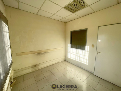 Imagen 25 de 30 de Galpon Sobre Avenida, 477 M2 Con Oficinas Y Local Comercial