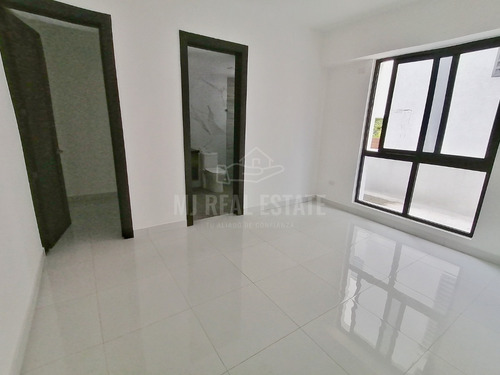 Imagen 6 de 13 de Apartamento En Bella Vista 2do Nivel 3 Habitaciones + 3 Aprqueos + Area Social