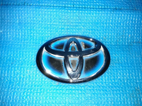 Emblema Trasero Toyota Prius Hibrido 2016 A 2018 Detalle