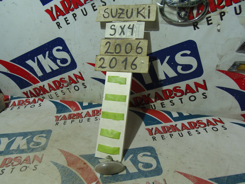 Foco De Tapabarro Suzuki Sx4 2006-2016