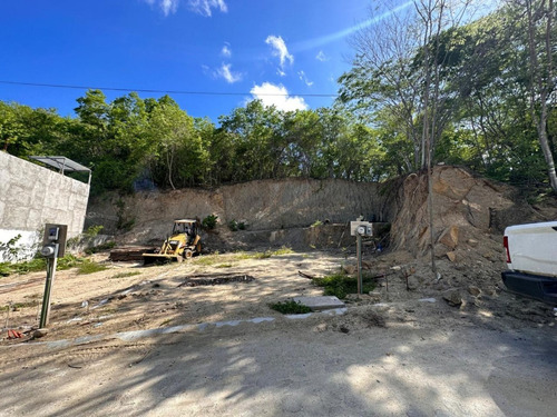 Terreno Multifamiliar (aplanado Y Listo Para Construir) En Venta En Sector H, La Crucecita, Huatulco.