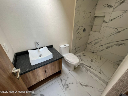 Imagen 9 de 22 de Casa A Estrenar En Altos De Juriquilla Kp