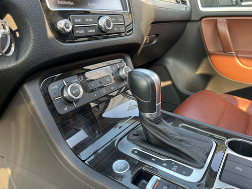 Volkswagen Touareg 3.0 V6 Tdi At