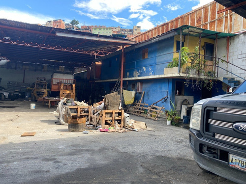 Imagen 11 de 22 de Espectacular Y Amplio Galpon En La La Urbina