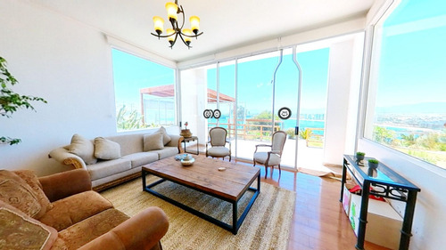 Se Vende Lujosa Casa Con Sector La Herradura, Coquimbo.