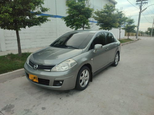 Nissan Tiida 1.8 Premium 4 p