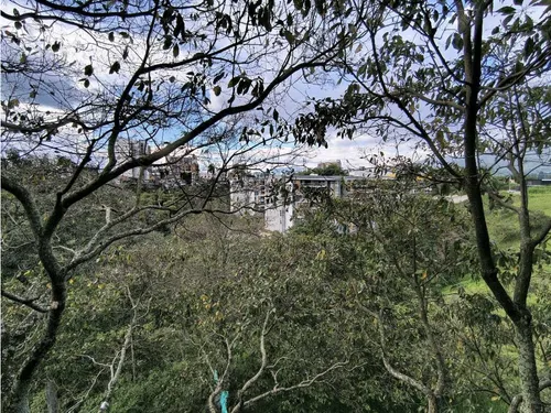 Aparta Estudio Amplio En Arriendo Av Centenario