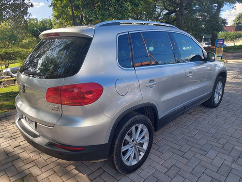 Imagem 8 de 9 de Volkswagen Tiguan 2.0 Tsi 16v Turbo Gasolina 4p Tiptronic